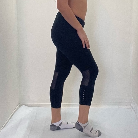 🖤 Nike 3/4 Black Leggings – Women’s XS 🖤 - Picture 4 of 11